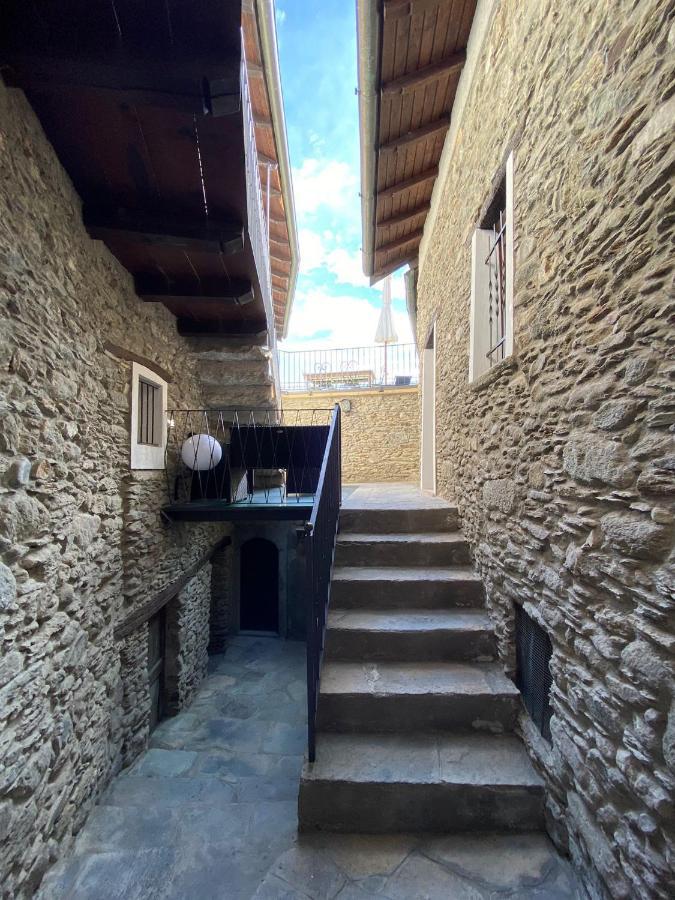 Independent Stone House With Lake View Musso Exterior photo